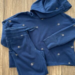 Old navy jogger set. Size small6/7